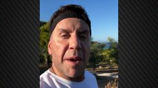 Γιώργος Μαζωνάκης: Αδράξτε τη μέρα, είπε ο τραγουδιστής ενώ έκανε τζόγκινγκ