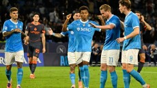 Το πρώτο γκολ του Κωστούλα δεν έφτανε, 4-2 η Γιουνάιτεντ την Μπράιτον, η Νάπολι 3-1 την Ίντερ στο ντέρμπι - Δείτε γκολ από τα πρωταθλήματα της Ευρώπης