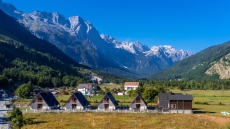 Αλβανία: Ο Ράμα βιάζεται να πουλήσει ορεινές εκτάσεις έναντι 1 ευρώ – Αντιδρά η αντιπολίτευση, σκεπτικισμός από τους ειδικούς