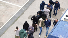 Σε κατ΄οίκον περιορισμό με βραχιολάκι η πρώην σύζυγος του φερόμενου ως αρχηγού του κυκλώματος για την υπόθεση του ΟΠΕΚΕΠΕ