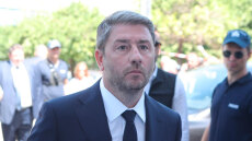 Οργή στο ΠΑΣΟΚ από την απουσία Ανδρουλάκη στην κηδεία Σαββόπουλου και τον διευθυντή της... μιας ημέρας