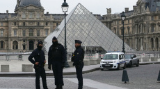 Λούβρο: Έρευνες αποκαλύπτουν αδυναμίες στην ασφάλεια - Χρησιμοποιούσαν... Windows XP και κωδικούς ασφαλείας όπως «Louvre»