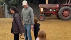 Οι Σάσεξ στο κλίμα του Χάλογουιν: Δείτε το βίντεο που ανέβασε η Μέγκαν Μαρκλ με τον Χάρι να σκαλίζει κολοκύθες