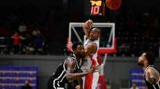 Ο Πανιώνιος λύγισε στο φινάλε και έχασε 91-87 από την Τρέντο στο ντεμπούτο του Ζούρου