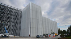 Η ιστορία του ελληνικού Πενταγώνου: Από το ξενοδοχείο Μεγάλη Βρετάννια, στο σημερινό κτίριο της Μεσογείων με τη νέα βιοκλιματική όψη