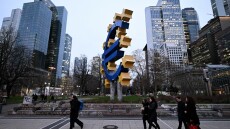 Ερευνα ΕΚΤ: Ακριβότερες κατοικίες στους επόμενους 12 μήνες βλέπουν οι Ευρωπαίοι καταναλωτές