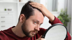 Τριχόπτωση τέλος – Καινοτόμος ορός αναγεννά την τρίχα σε 20 μέρες
