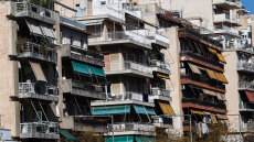 Διπλό κέρδος για όσους ανοίξουν τα κλειστά σπίτια από το 2026 - Ποιες κατοικίες αφορά
