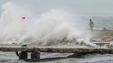 Ο τυφώνας Μελίσσα έφτασε στην Κούβα με ανέμους ταχύτητας 195 χλμ/ώρα - Δείτε βίντεο
