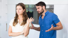 Η δημιουργία οικογένειας «σκοτώνει» τον έρωτα; Έρευνα σε 25 χώρες απαντά
