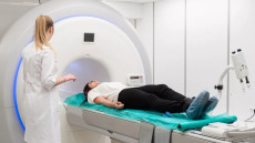 Ποιες γυναίκες πρέπει να κάνουν μαγνητική μαστογραφία – Πότε συνιστάται
