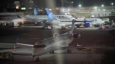 Μεγάλες καθυστερήσεις σε διεθνή αεροδρόμια των ΗΠΑ, λόγω της παράλυσης του ομοσπονδιακού κράτους