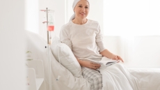 Βιοδείκτες: Ο «γενετικός καθρέφτης» που αλλάζει τη ζωή των ασθενών με καρκίνο
