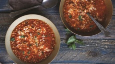 Πάλι φακές θα φάμε; Ναι, αλλά σε 40 διαφορετικές συνταγές
