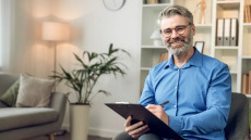 Μήπως ήρθε η ώρα να σταματήσουμε την ψυχοθεραπεία; Δύο ειδικοί εξηγούν πώς θα το καταλάβουμε
