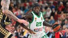 Παναθηναϊκός: Παράπονα των ανθρώπων των «πρασίνων» στο ημίχρονο προς τους διαιτητές