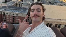 Τρελάθηκαν οι φαν του Μπένσον Μπουν από την τελευταία φωτογραφία του σε γυμναστήριο: Δεν ήξερα ότι ήσουν «χτισμένος» έτσι, του γράφουν