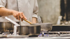 Φοροδιαφυγή κατ' εξακολούθηση για τον τηλεοπτικό σεφ που συνελήφθη - Είχε κρύψει εισοδήματα ύψους 1.341.000 ευρώ