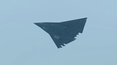 Η Κίνα θέλει να αλλάξει τους όρους του εναέριου πολέμου: Βίντεο αποκαλύπτει το νέο μαχητικό stealth J-36