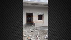 Η οικοδομή που μπήκε η βόμβα και αναζωπύρωσε τη βεντέτα στα Βορίζια - Ισοπεδώθηκαν πόρτα και παράθυρα