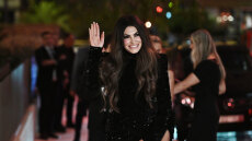 Σε δεξίωση προς τιμήν Αμερικανών πεζοναυτών η πρώτη εμφάνιση της Κίμπερλι Γκίλφοϊλ στην Αθήνα - Δείτε βίντεο και φωτογραφίες