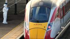 Βρετανία: Η επίθεση με μαχαίρι σε τρένο δεν θεωρείται τρομοκρατική επίθεση - Σε κρίσιμη κατάσταση δύο άτομα