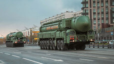 Ισορροπία τρόμου και επιστροφή στον Ψυχρό Πόλεμο με πυρηνικές δοκιμές - Το μήνυμα ισχύος του Τραμπ και η κούρσα εξοπλισμών Ρωσίας και Κίνας