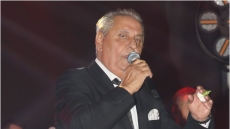 Ζαφείρης Μελάς: Με ενοχλεί το «σκυλάδικα», αυτοί που έρχονται στο μαγαζί είναι σκυλιά;