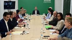 ΠΑΣΟΚ: Αιχμές στελεχών,  ίχνος αυτοκριτικής από Ανδρουλάκη στη συνεδρίαση της ΚΟΕΣ
