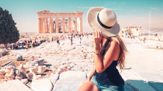 Ελληνικός τουρισμός: Οι παράγοντες που φέρνουν συνεχή ρεκόρ και οι αναδυόμενοι ανταγωνιστές