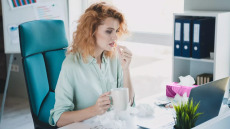 Ποια φάρμακα δεν συνδυάζονται καλά με τον καφέ – Ένας φαρμακοποιός προειδοποιεί