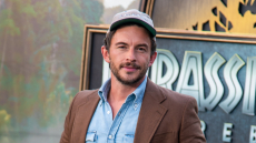 O Τζόναθαν Μπέιλι ανακηρύχθηκε από το περιοδικό People ως ο πιο σέξι άνδρας για το 2025