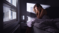 Γιατί βλέπω συνεχώς το ίδιο κακό όνειρο; Τι λένε οι ψυχολόγοι 