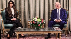 Ο διάλογος Γκιλφόιλ και Τασούλα στο Προεδρικό: Έχω ξανάρθει στην Ελλάδα  -  Ο μήνας του μέλιτος ήταν υπέροχος, ο γάμος δεν ήταν