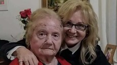 «Η μητέρα μου υπήρξε πηγή δύναμης και πίστης»: Η Αγγελική Νικολούλη ευχαριστεί τον κόσμο για τη συμπαράσταση μετά την απώλειά της