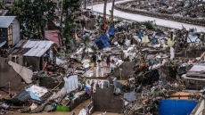 Φιλιππίνες: Ο τυφώνας Καλμάγκι στοίχισε τη ζωή σε περισσότερους από 90 ανθρώπους