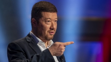 Ο ακροδεξιός Τόμιο Οκαμούρα πρόεδρος της Βουλής στην Τσεχία - Απειλή για την ασφάλεια της χώρας, τον αποκαλεί… ο αδερφός του