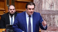 Πιερρακάκης στη Βουλή: Ο ΣΥΡΙΖΑ έκλεισε 77 καταστήματα των ΕΛΤΑ, εμείς αυξήσαμε το μετοχικό κεφάλαιο για να πληρωθούν τα χρέη - Βίντεο
