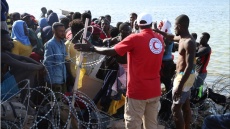 Η Διεθνής Αμνηστία καταγγέλλει παραβιάσεις των δικαιωμάτων των μεταναστών στην Τυνησία 