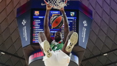 Ζάλγκιρις-Βαλένθια 86-77: Έβδομη νίκη με MVP τον Ράιτ 