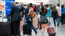 Προβλήματα σε αεροδρόμια των ΗΠΑ λόγω του shutdown - Έχουν ήδη ακυρωθεί πάνω από 800 πτήσεις