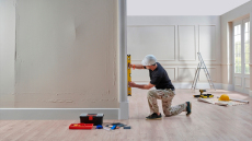 Μπόνους φόρου έως 16.000 ευρώ για όσους ανακαινίσουν το σπίτι φέτος και το 2026