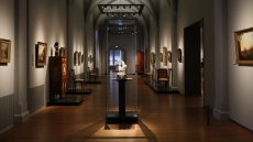 Λούβρο: Ριζικό εκσυγχρονισμό υπόσχεται η πρόεδρος του μουσείου μετά τη ληστεία που ανέδειξε τα κενά ασφαλείας