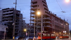 Η Σερβία ψήφισε ειδικό νόμο που επιτρέπει στον γαμπρό του Τραμπ να κατασκευάσει πολυτελές συγκρότημα στο Βελιγράδι