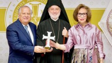 Βραβεία αριστείας σε εξέχοντες ομογενείς από τον Αρχιεπίσκοπο Αμερικής Ελπιδοφόρο