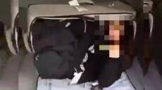 Βίντεο σοκ δείχνει γυναίκα που έχει εντοπιστεί μέσα σε βαλίτσα σε λεωφορείο της Ιρλανδίας 