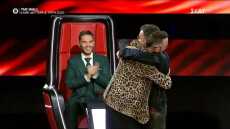 To ντουέτο Μαζωνάκη - Μουζουράκη με το «Άπονη καρδιά» του Πάριου στο Voice