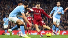 Νέβιλ: «Ο Βιρτς είναι πρόβλημα για τη Λίβερπουλ, έμοιαζε με μικρό παιδί απέναντι στη Σίτι»