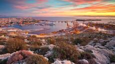 Οι αλάνες του Πειραιά ξαναζωντανεύουν 