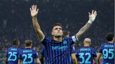 Serie A: Κορυφή για την Ίντερ με «συγκάτοικο» τη Ρόμα, 2-0 τη Λάτσιο - Δείτε τα γκολ 